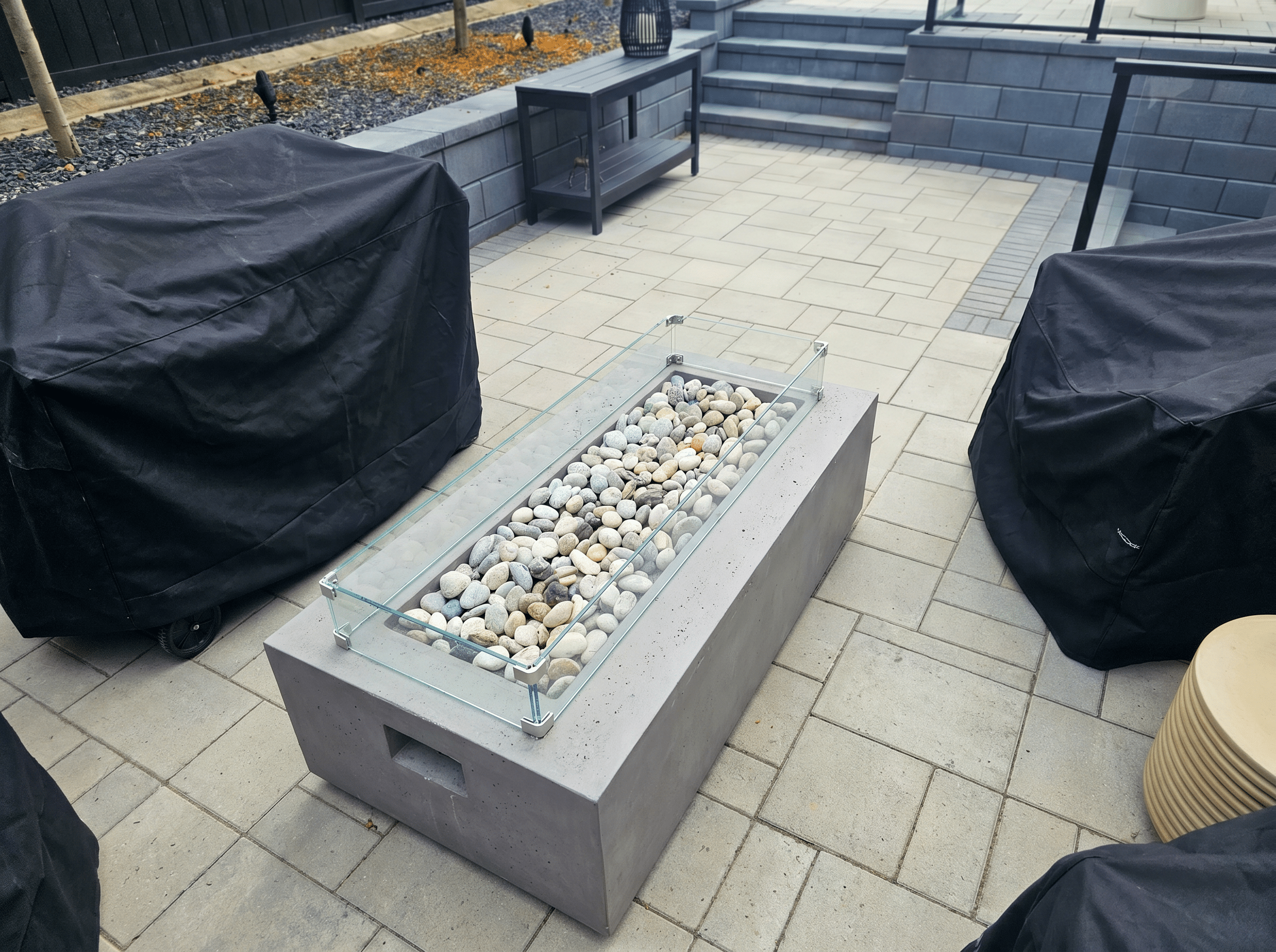 Integrated step system between levels